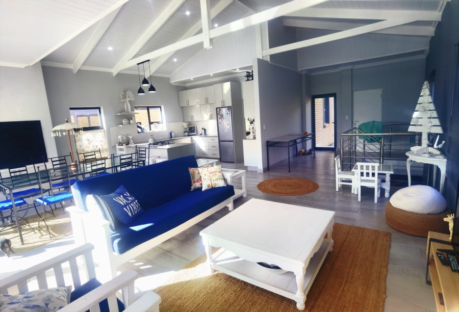  Bedroom Property for Sale in Fraaiuitsig Western Cape